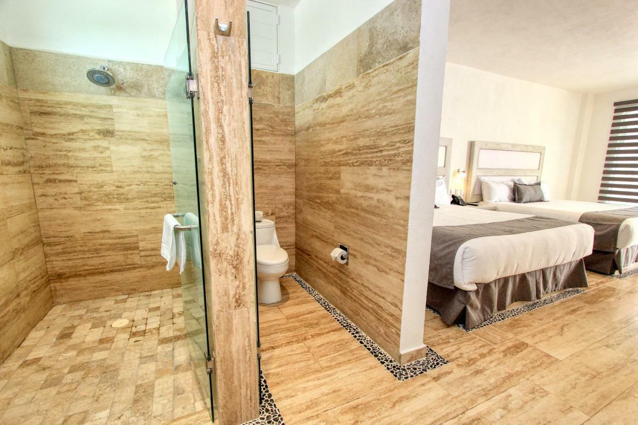 Hotel Splash Inn Alcocer 外观 照片